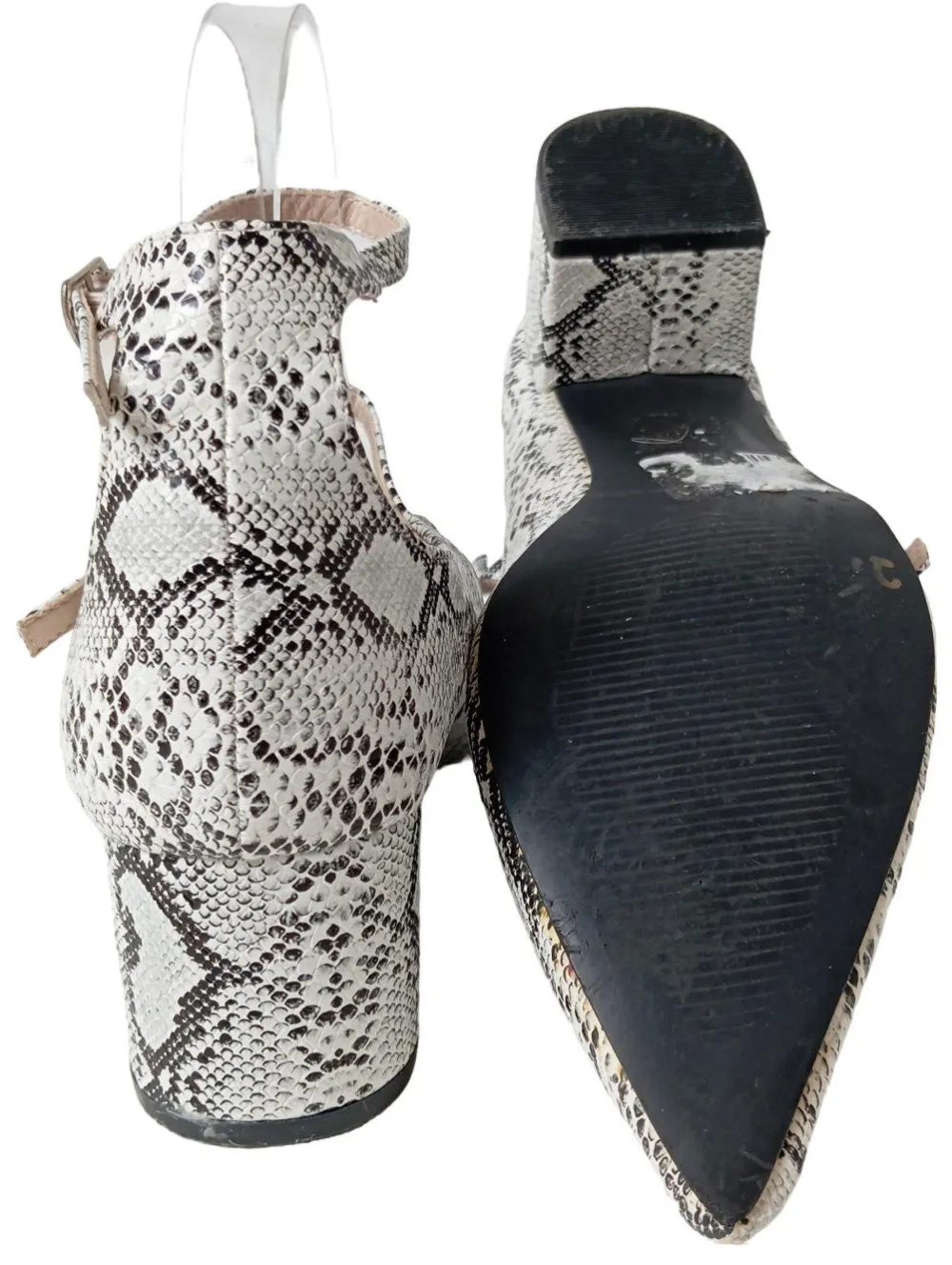 Pumps>Bebo Riemchenpumps Größe 38 weißschwarz