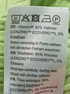 Shirts><noscript><img width=