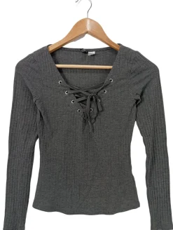 Shirts>H&M Divided Rippshirt Größe 34 schwarz