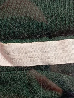 Pullover><noscript><img width=