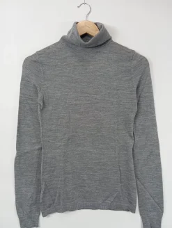 Pullover><noscript><img width=