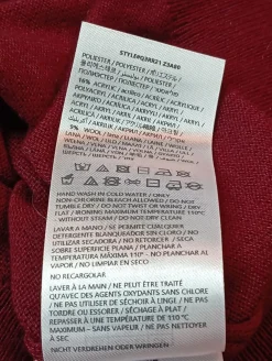 Pullover><noscript><img width=