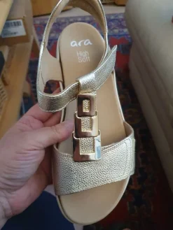 Sandalen Größe 39- Clearance