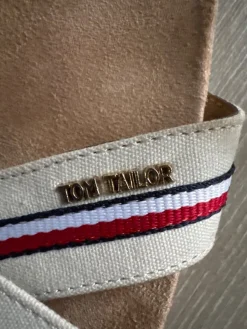 Sandalen><noscript><img width=