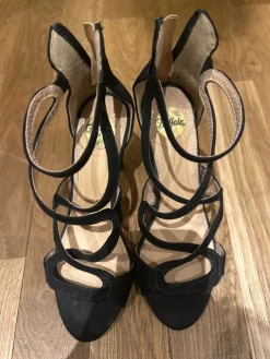 Sandaletten><noscript><img width=