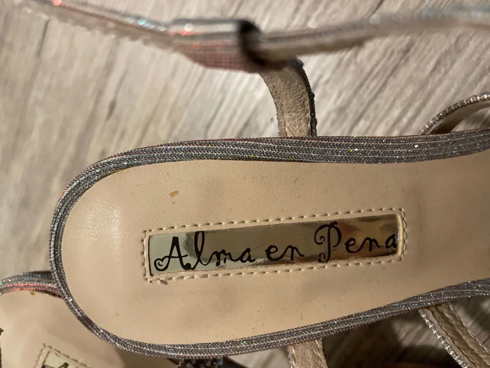 Sandaletten> Sandaletten Größe 40 silberfarben