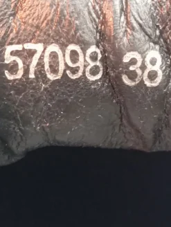 Sneaker><noscript><img width=