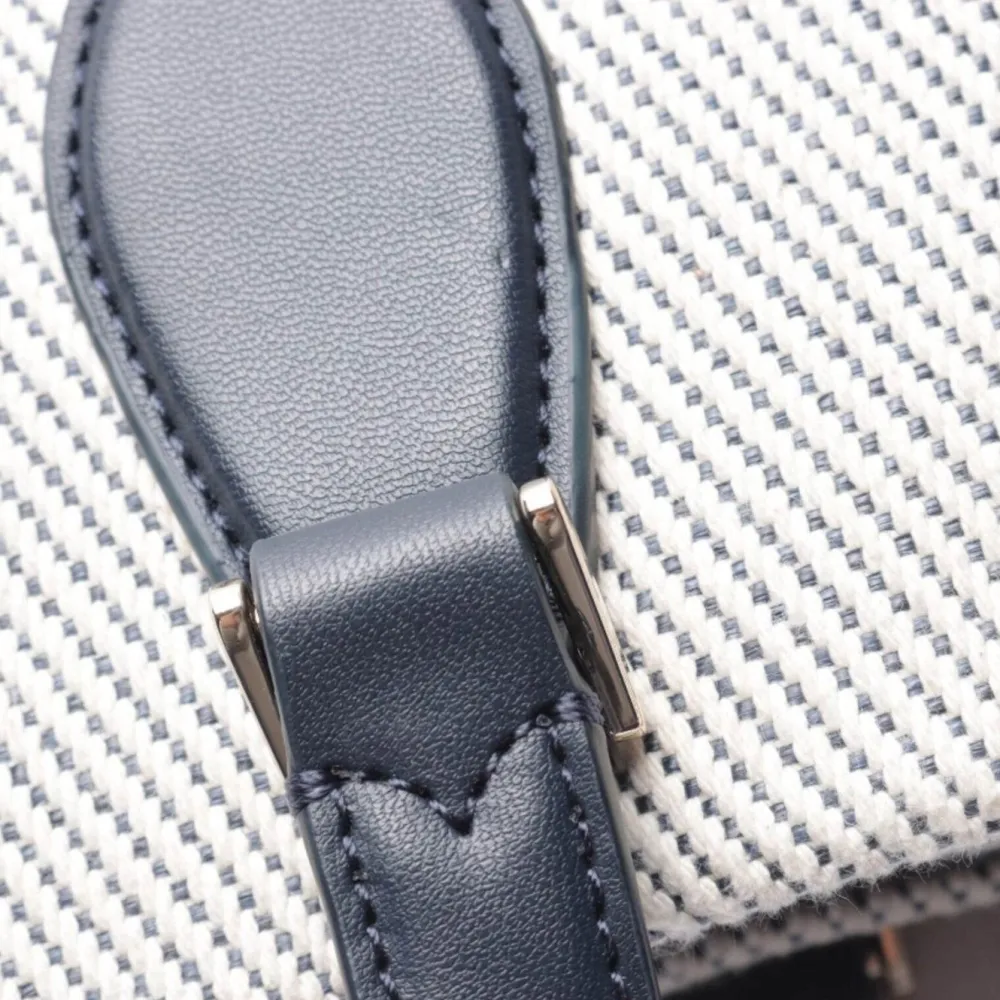 Shopper-Kate Spade Clearance