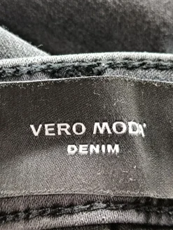 Jeans><noscript><img width=