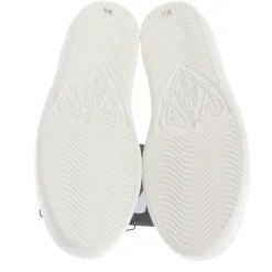 Sneaker><noscript><img width=