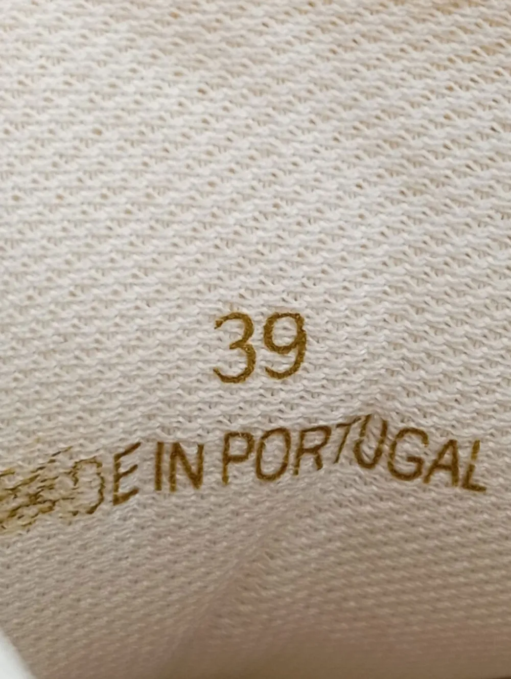 Sneaker>Nubikk Sneaker Klettverschluss Größe 39 weißnude