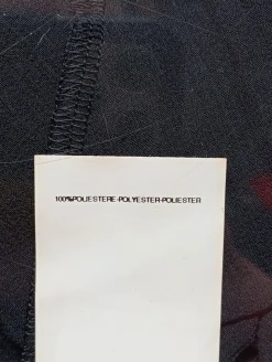 Tops><noscript><img width=