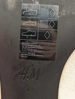 Pumps><noscript><img width=