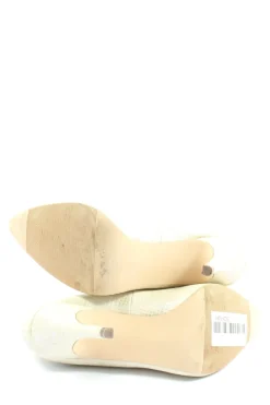 Pumps><noscript><img width=