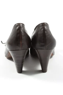 Pumps><noscript><img width=