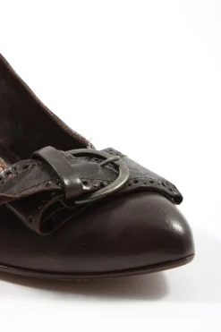 Pumps><noscript><img width=