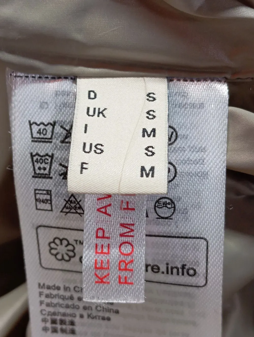 Westen>Esprit Steppweste Größe 36 silberfarben