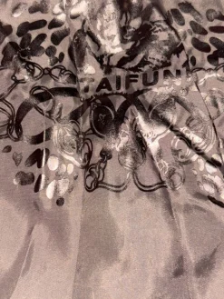 Westen><noscript><img width=