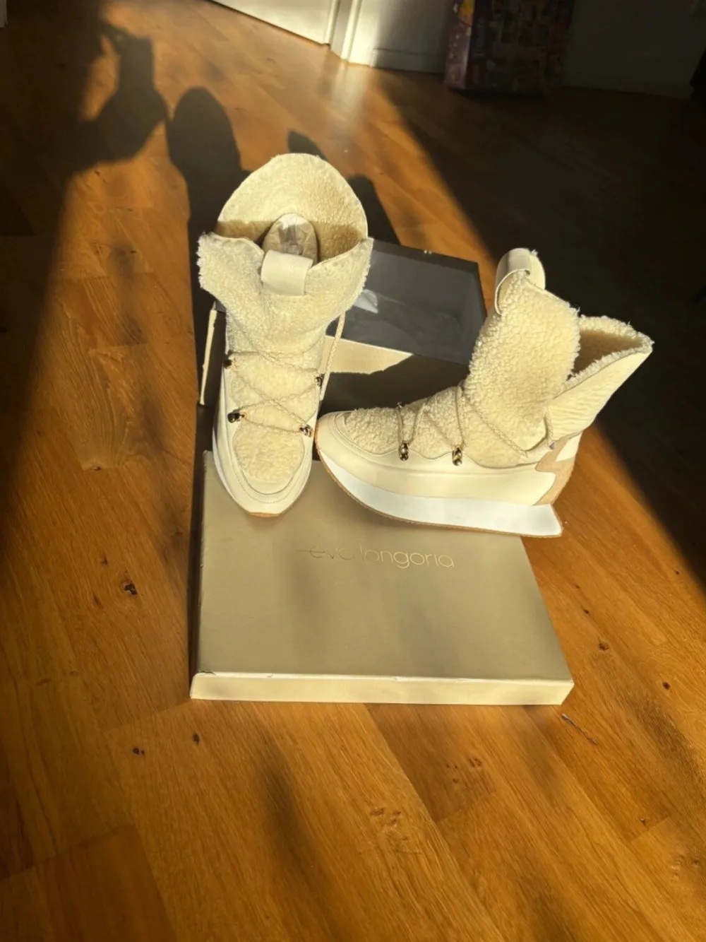 Stiefel> Stiefel Größe 37 beige