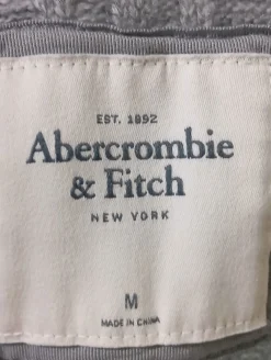 Strickbekleidung><noscript><img width=