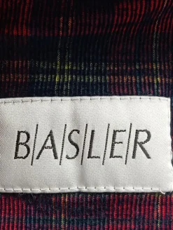 Strickbekleidung><noscript><img width=