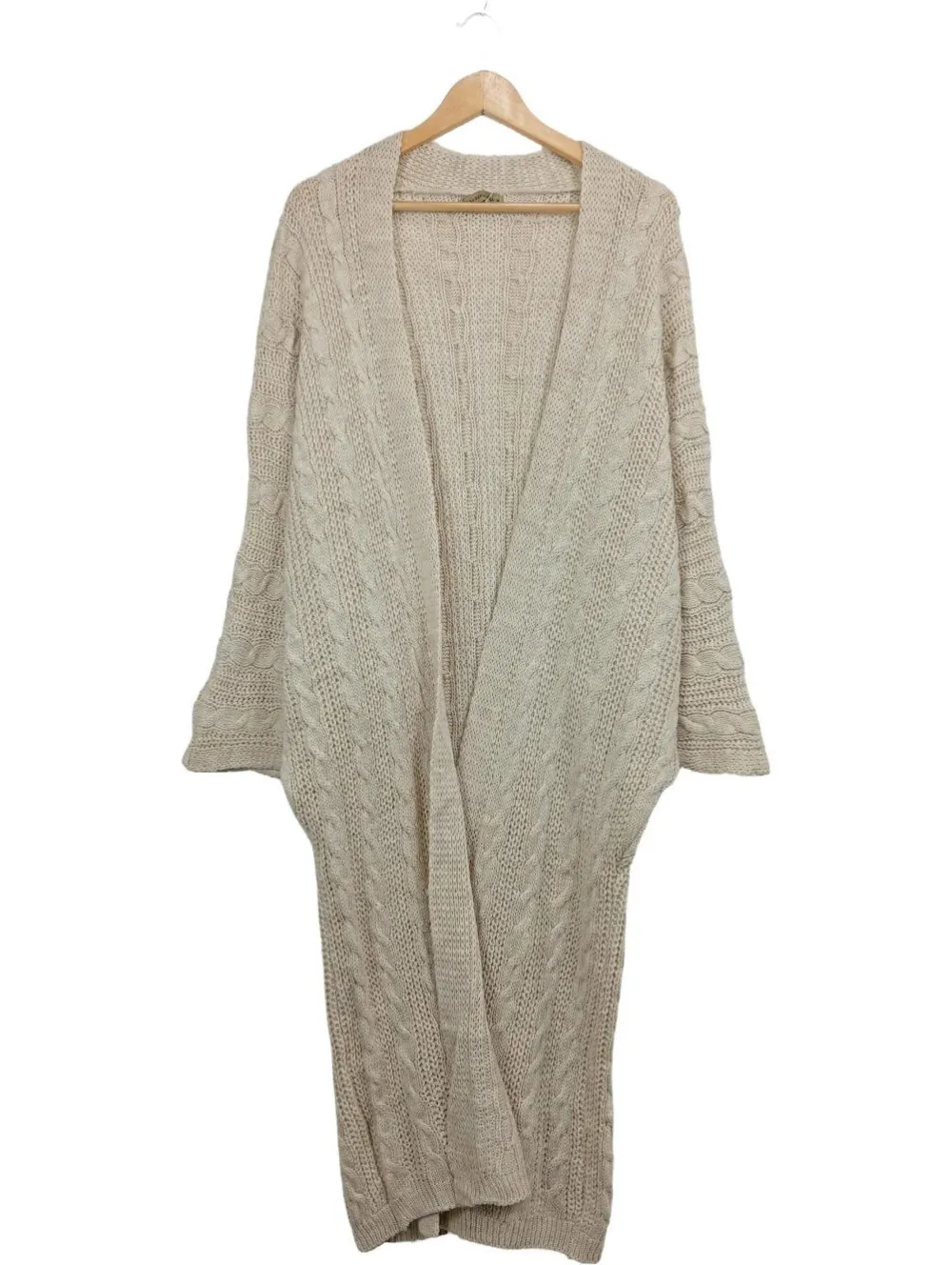 Strickbekleidung> Strickjacke Größe 36 beige