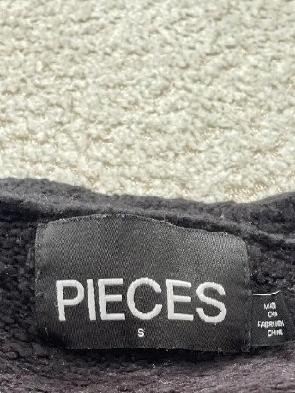 Strickbekleidung>Pieces Strickjacke Größe 36 schwarz