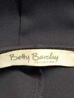 Strickbekleidung><noscript><img width=