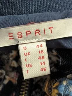 Strickbekleidung><noscript><img width=