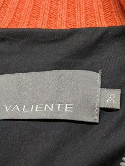 Strickbekleidung><noscript><img width=