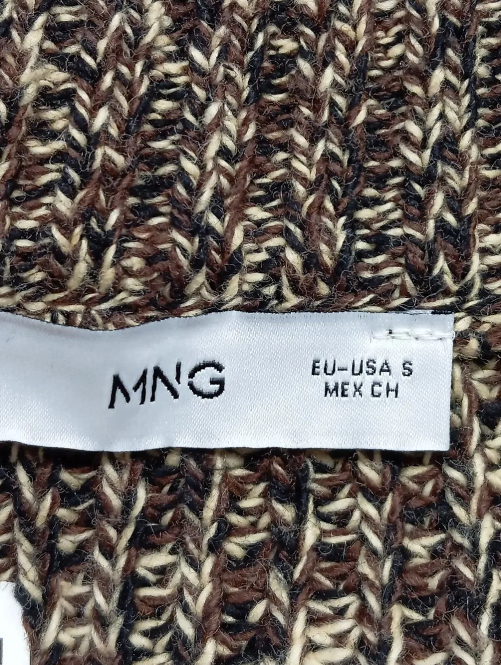 Strickbekleidung>MNG Strickjacke Größe 36 wollweiß