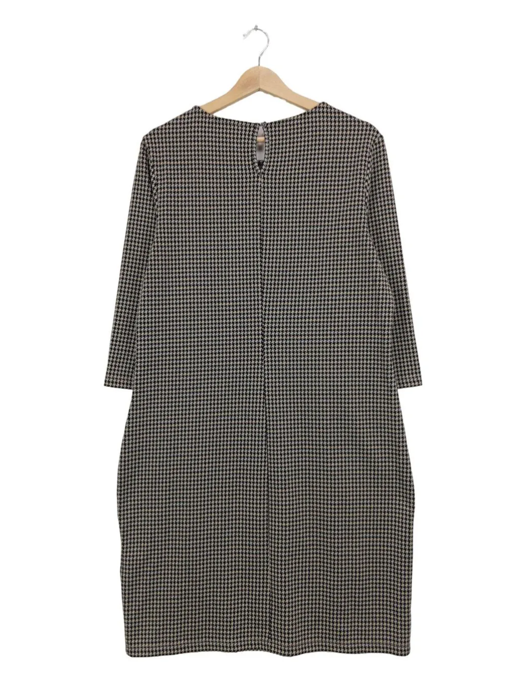 Strickkleid Größe 42-Cartoon Sale