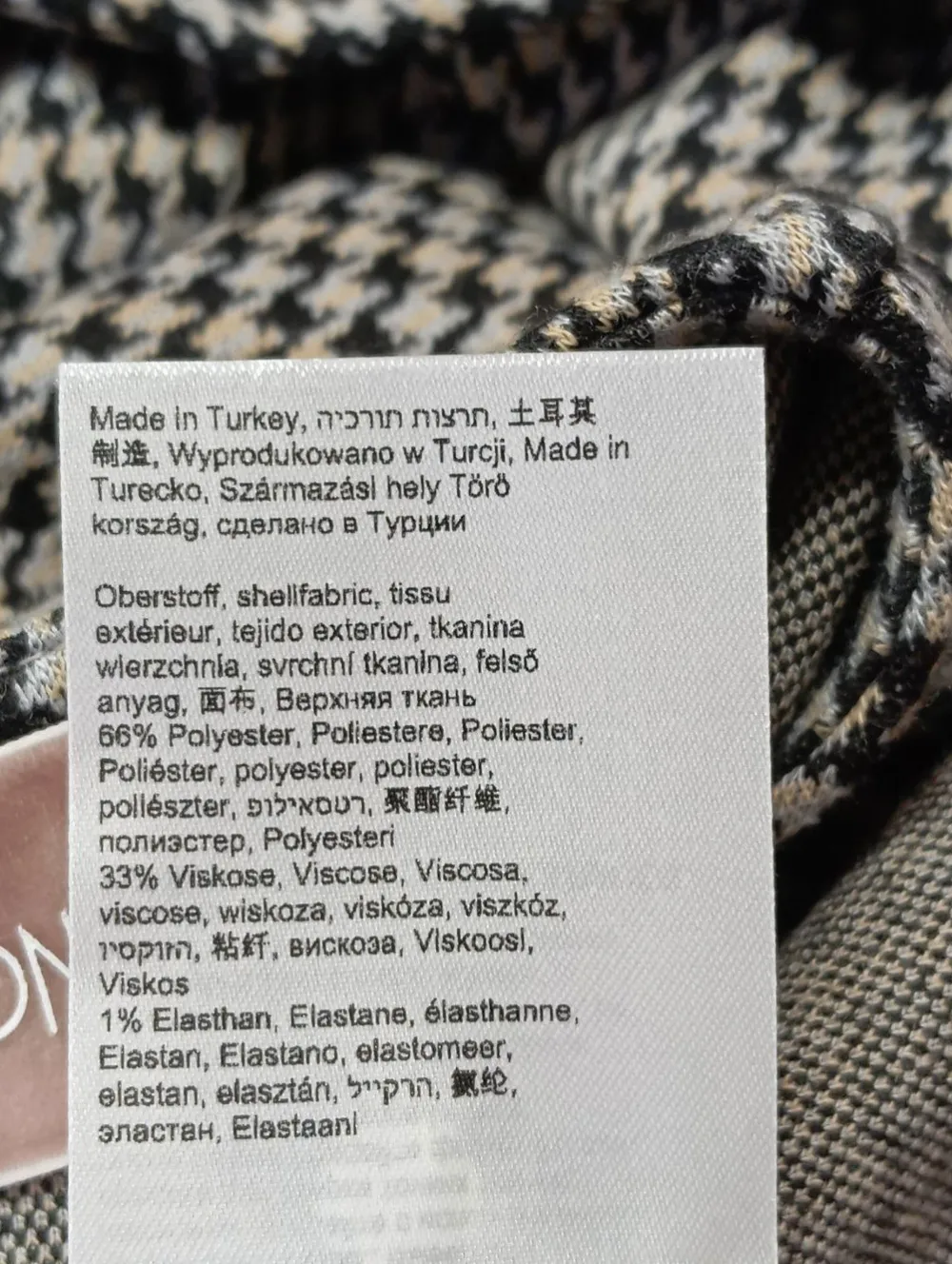 Strickkleid Größe 42-Cartoon Sale