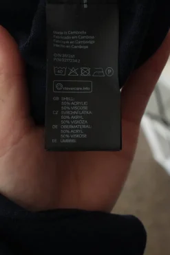 Pullover><noscript><img width=