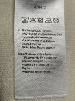 Pullover><noscript><img width=