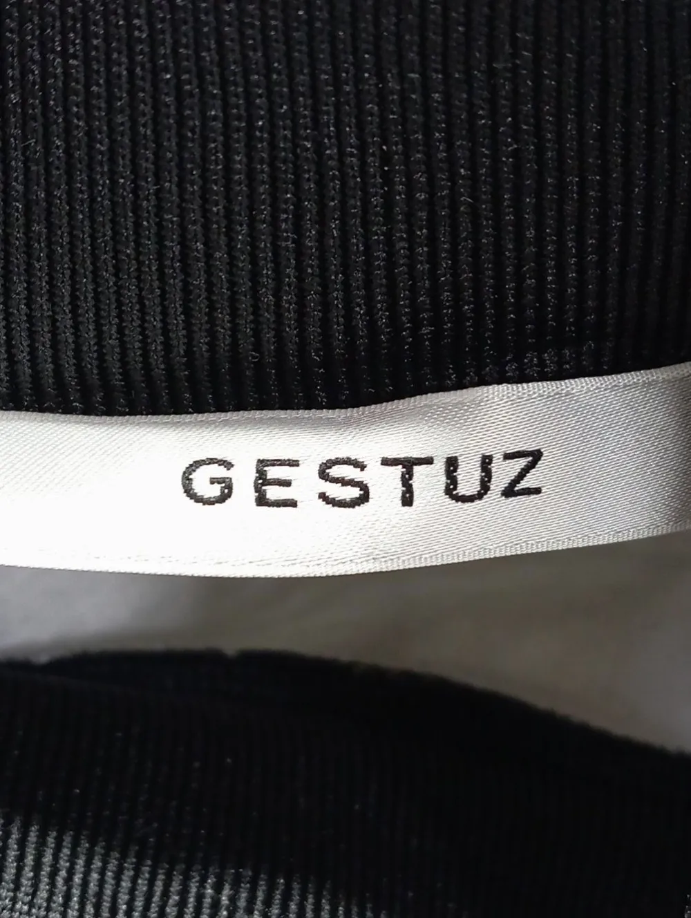 Sweats>Gestuz Sweatshirt Größe 36 hellgrauschwarz