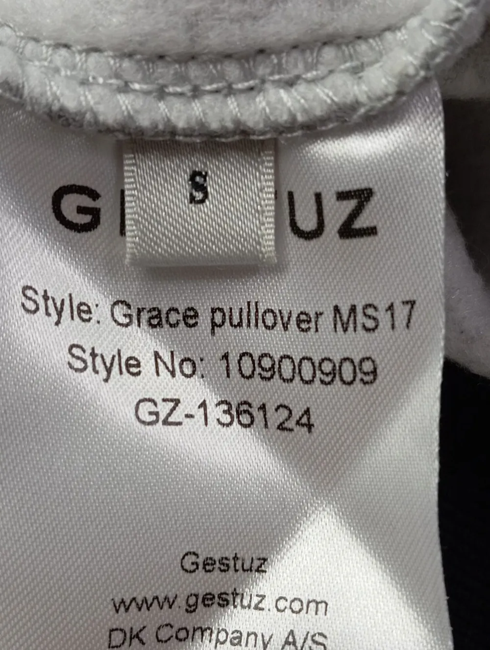 Sweats>Gestuz Sweatshirt Größe 36 hellgrauschwarz