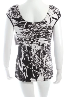 Tops><noscript><img width=