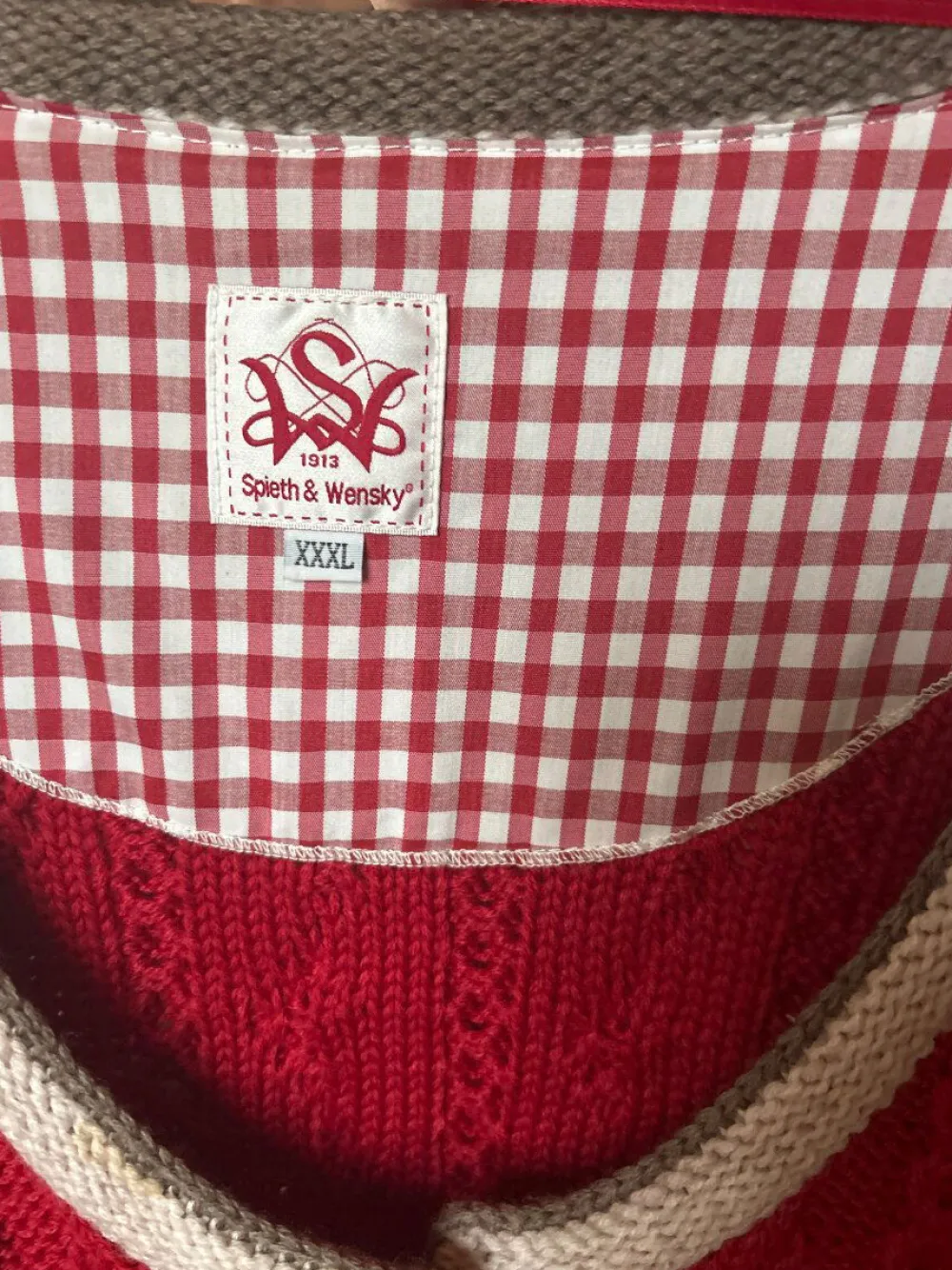 Trachtenmode> Trachtenjacke Größe 46 rot