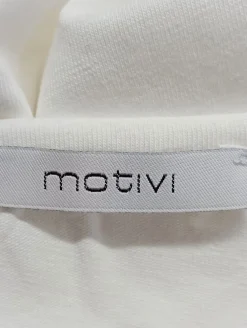 Tops><noscript><img width=