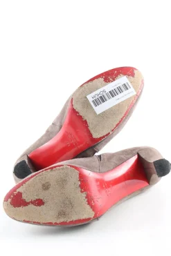 Pumps><noscript><img width=