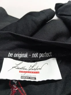 Shirts><noscript><img width=