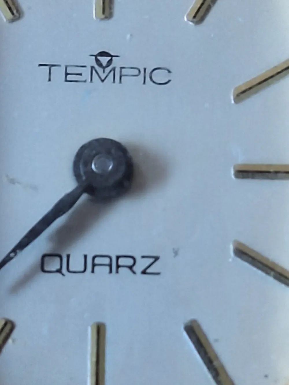 Uhren> Uhr goldfarben