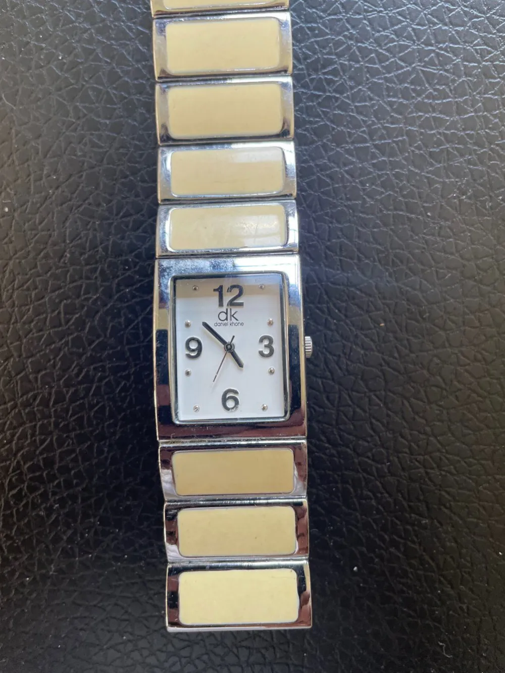 Uhren> Uhr mehrfarbig