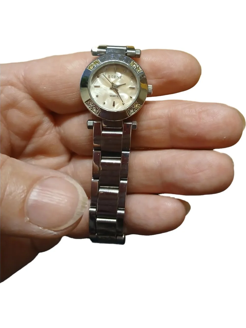 Uhren> Uhr silberfarben