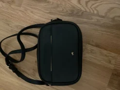 Umhängetaschen> Umhängetasche schwarz