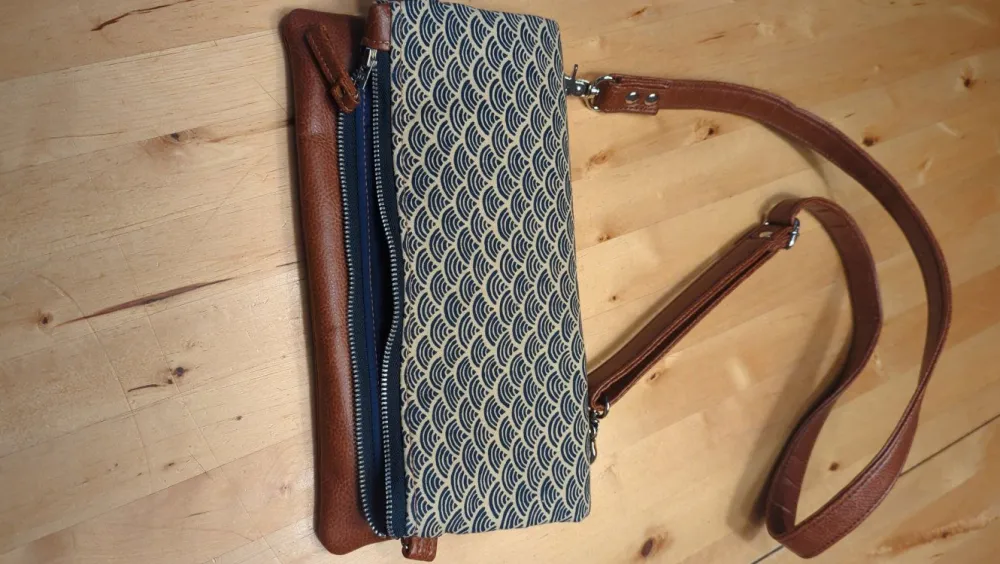 Umhängetasche- Online