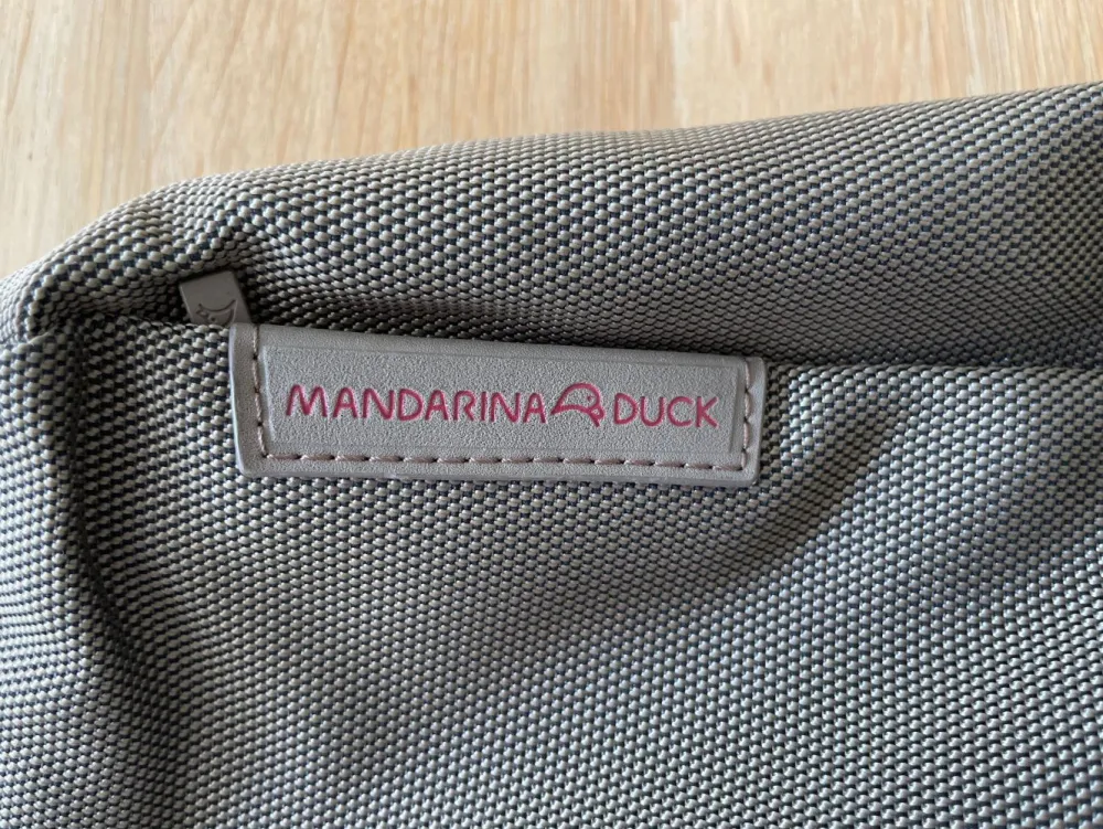 Umhängetasche- Outlet