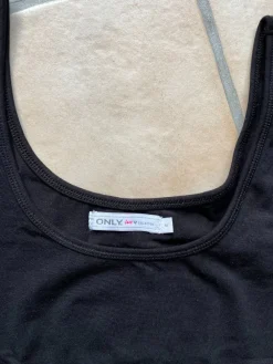 Dessous><noscript><img width=