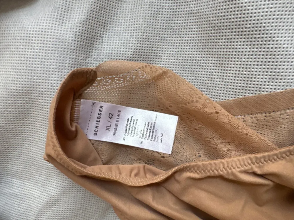 Dessous> Unterteil Größe 42 beige
